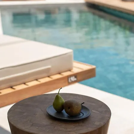 Nuca Mykonos بلاتيس يالوس