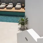 酒店 Nuca Mykonos 4*