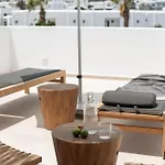 Nuca Mykonos