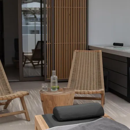 Nuca Mykonos 4*