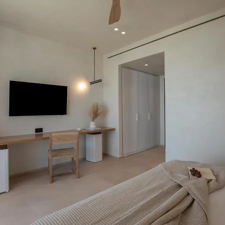 Nuca Mykonos Πλατύς Γιαλός